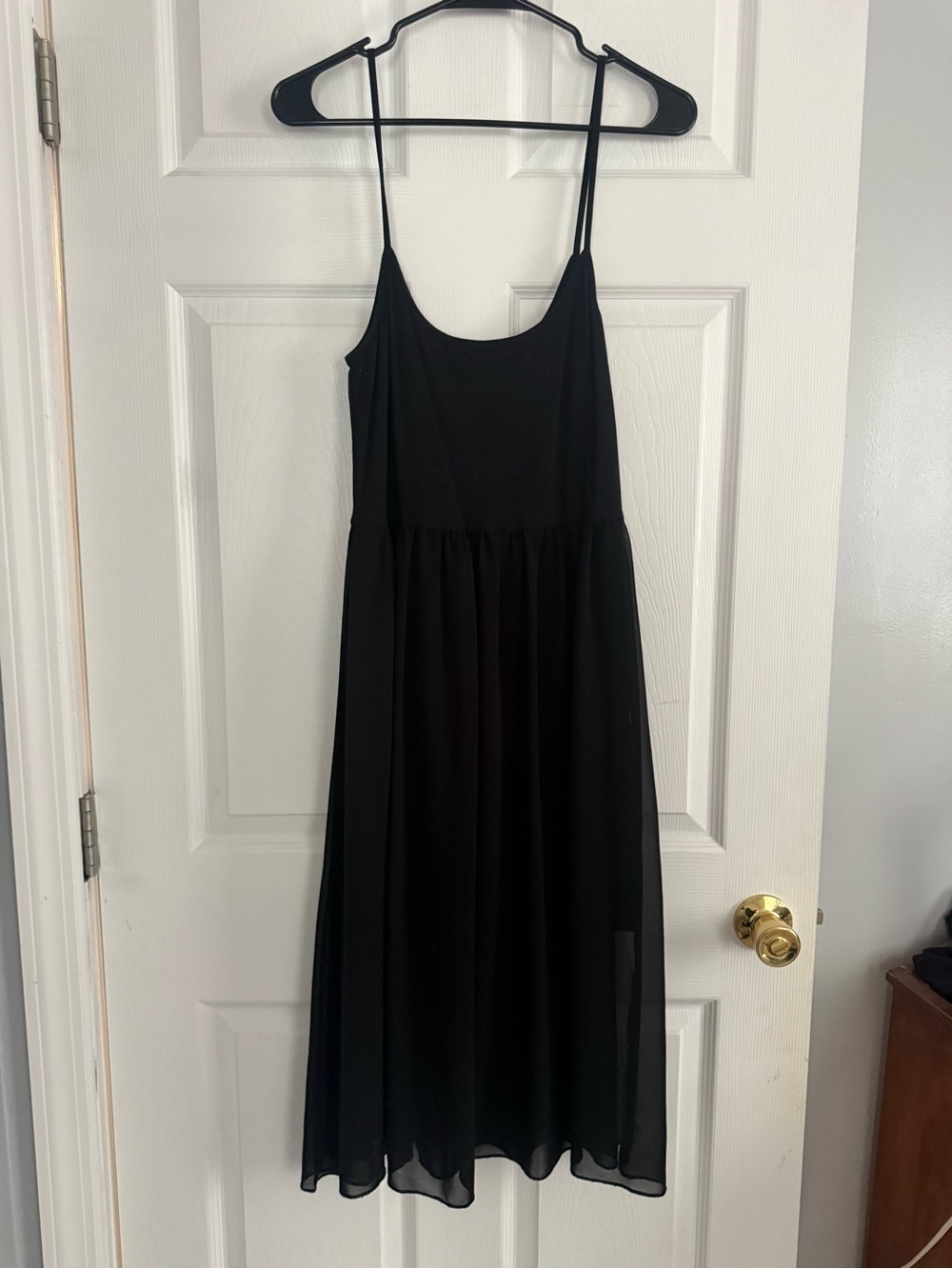 Forever 21 Black Spaghetti Strap Midi Dress